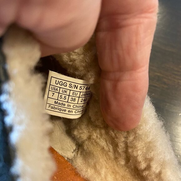 UGG Black Leather Shearling Lined Mule Clogs | Women’s 7 - Picture 8 of 8